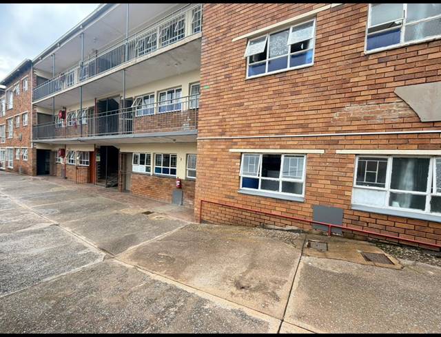 1,500M² APARTMENT BLOCK FOR SALE IN PRETORIA WEST